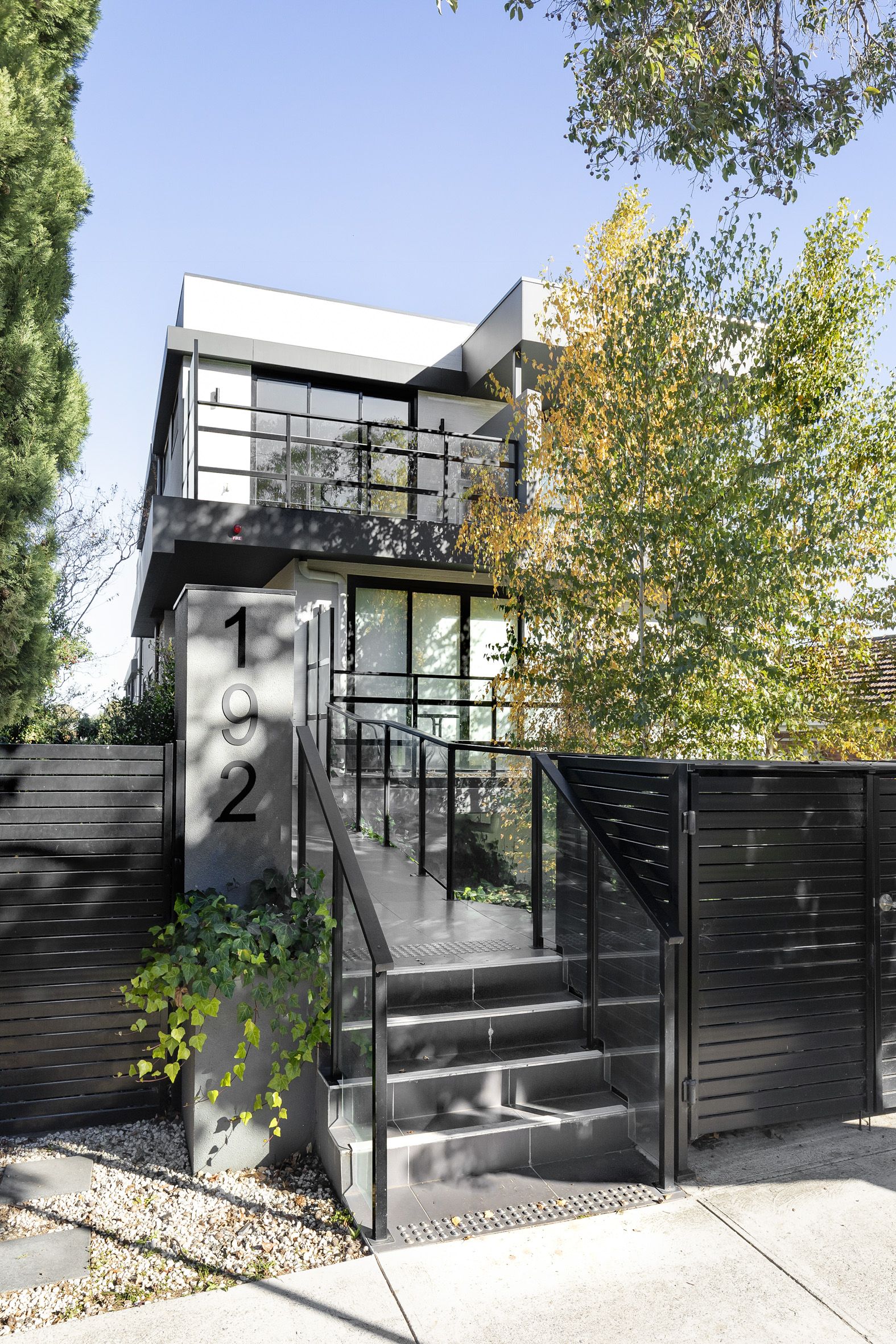 Ivanhoe East Apartment view 1