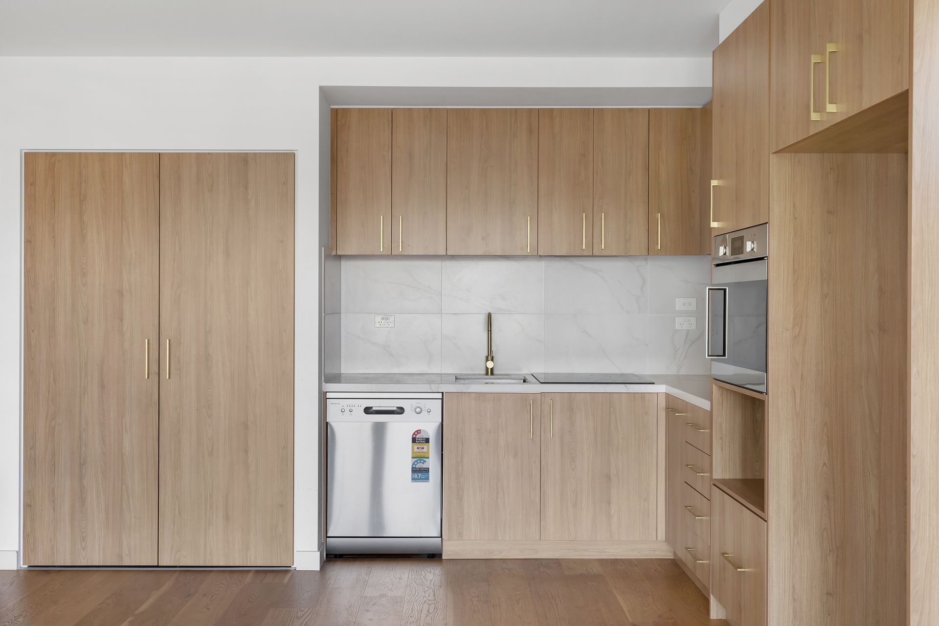 Ivanhoe East Apartment view 5