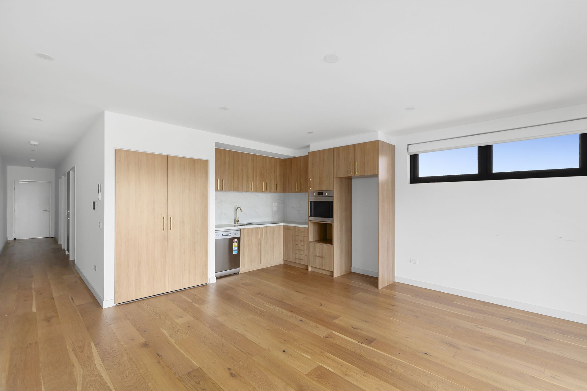Ivanhoe East Apartment view 6
