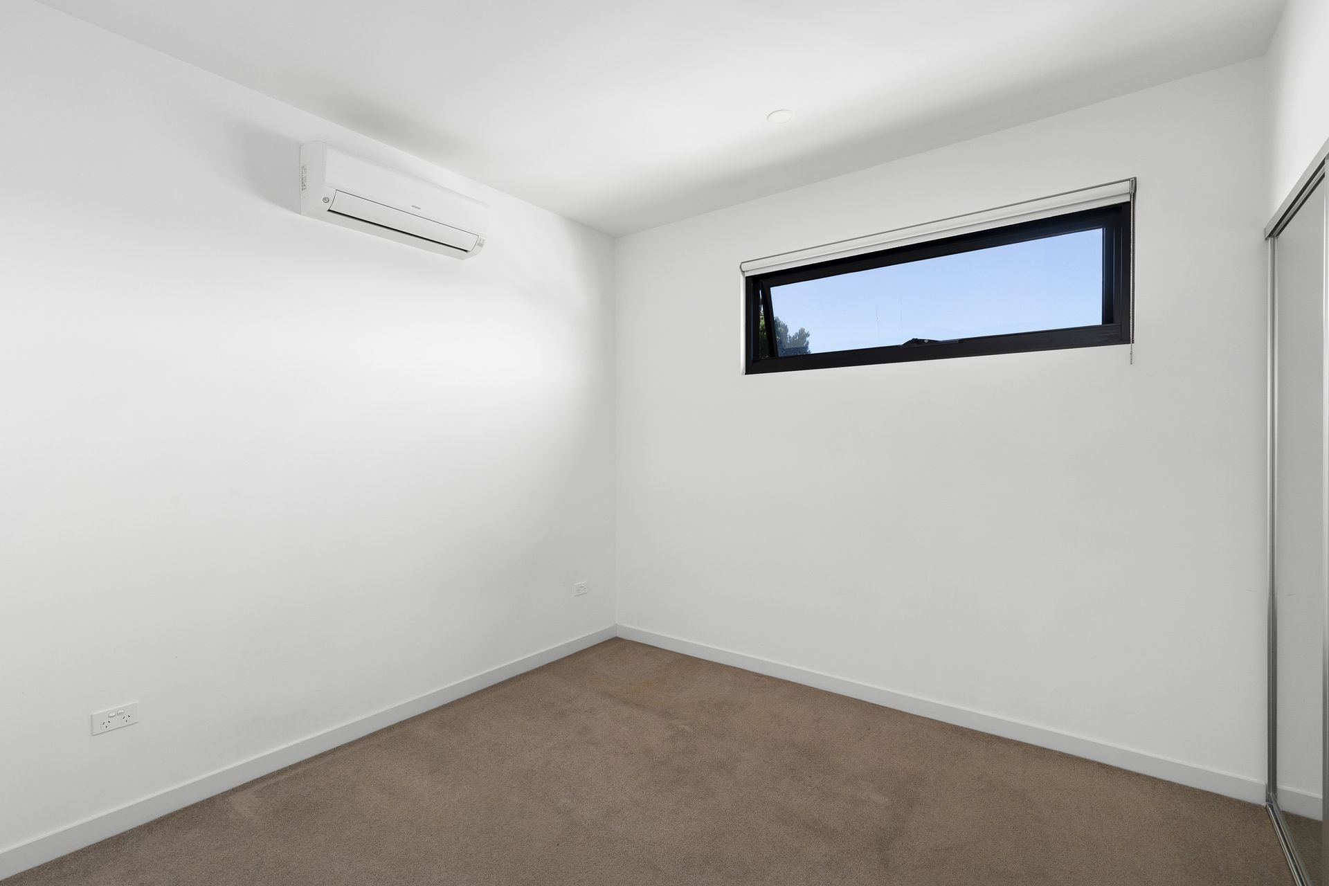 Ivanhoe East Apartment view 9