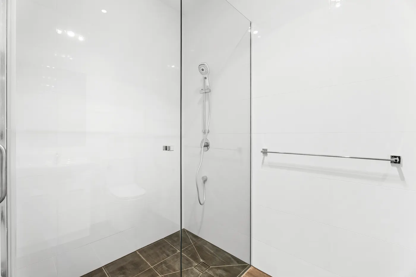 Reservoir Home view 7