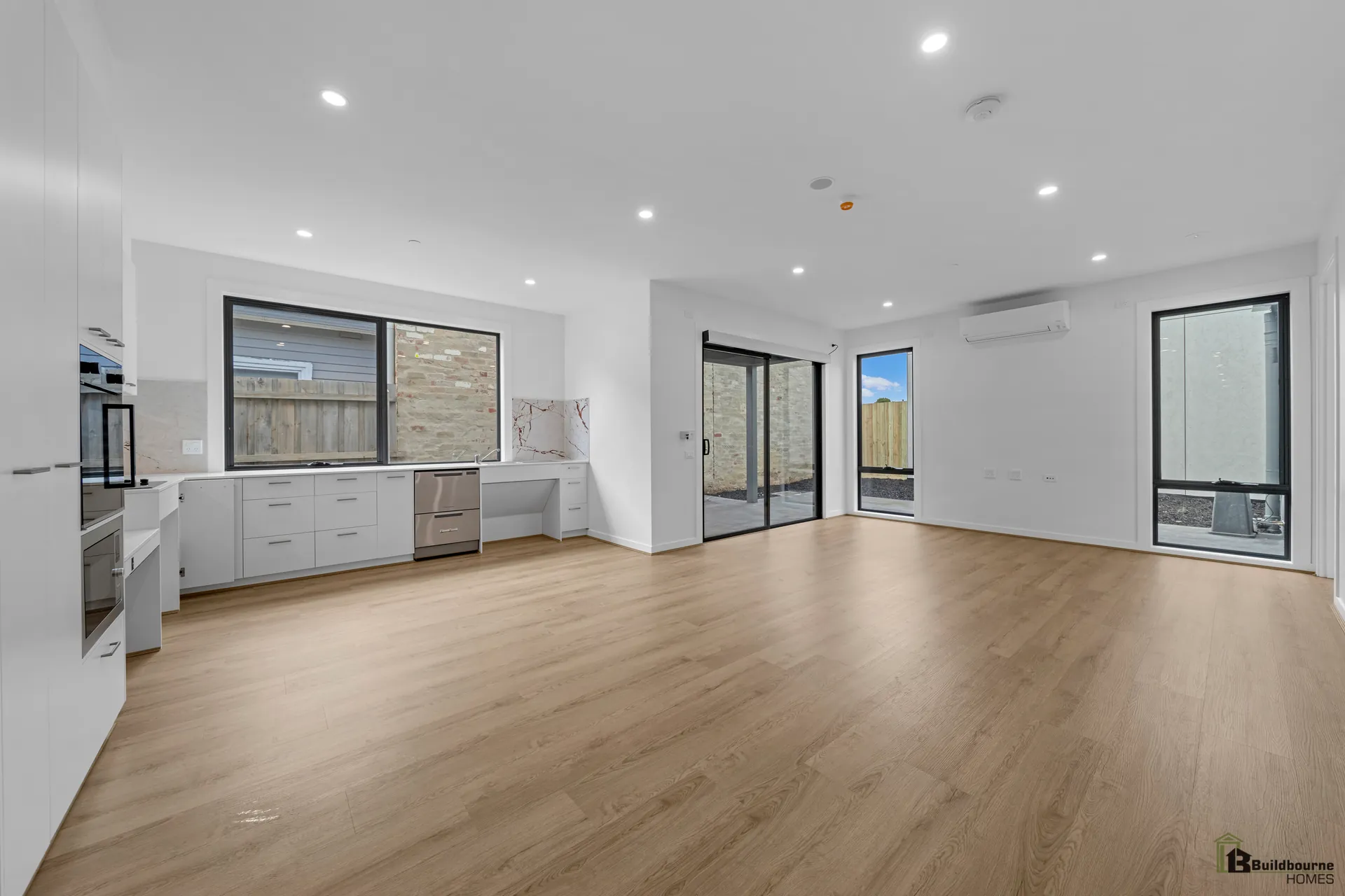 Reservoir VIC Home view 4